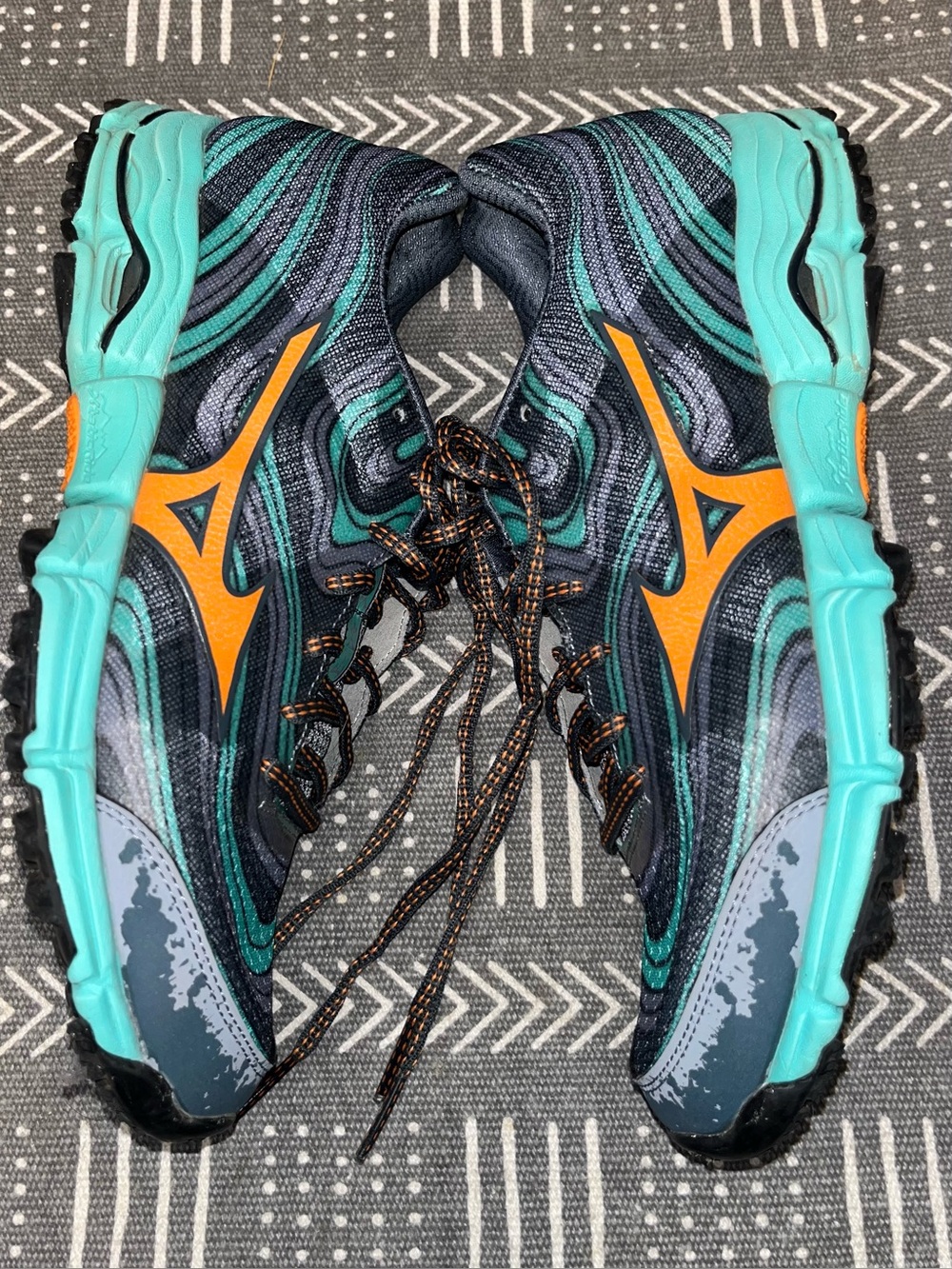 Mizuno Women’s Size 10 Wave Kazan Trail Shoes Teal Green Orange